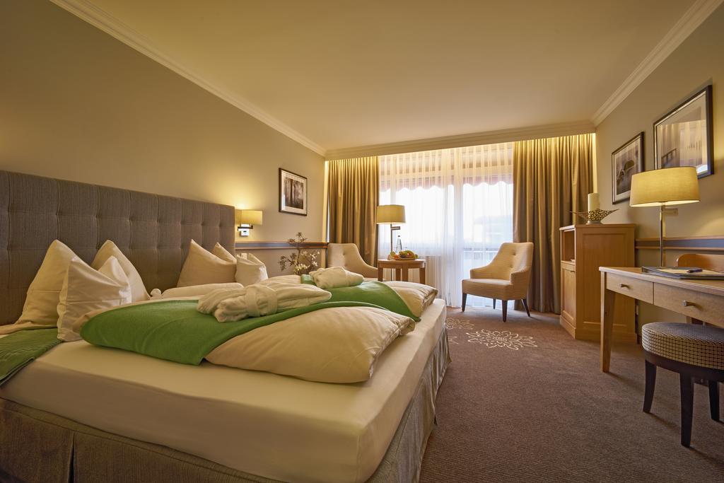 Thermenhotel Apollo Bad Fussing Exterior photo