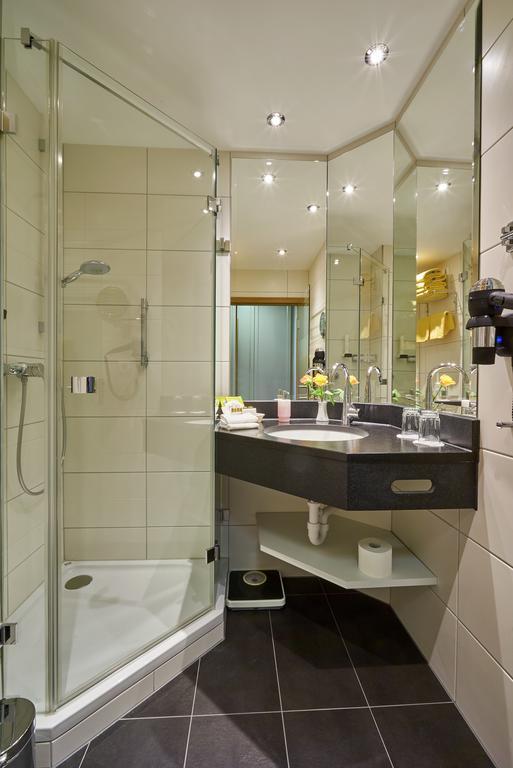 Thermenhotel Apollo Bad Fussing Room photo